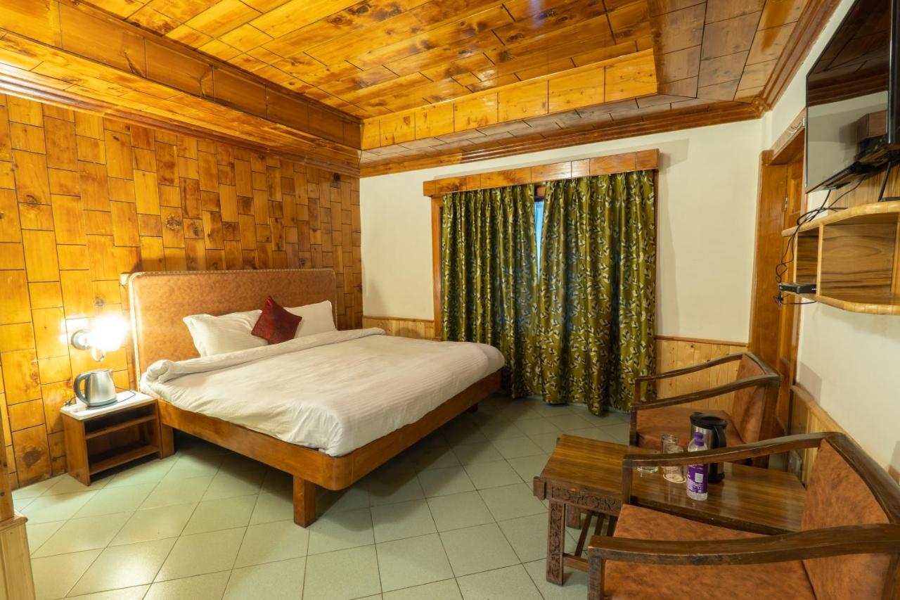 Holiday Home International -Vivaan Stays มะนาลี ภายนอก รูปภาพ