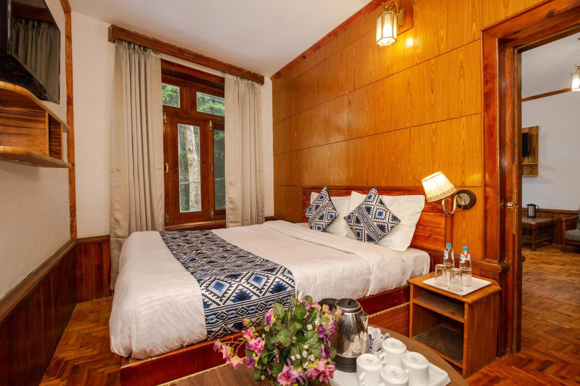 Holiday Home International -Vivaan Stays มะนาลี ภายนอก รูปภาพ