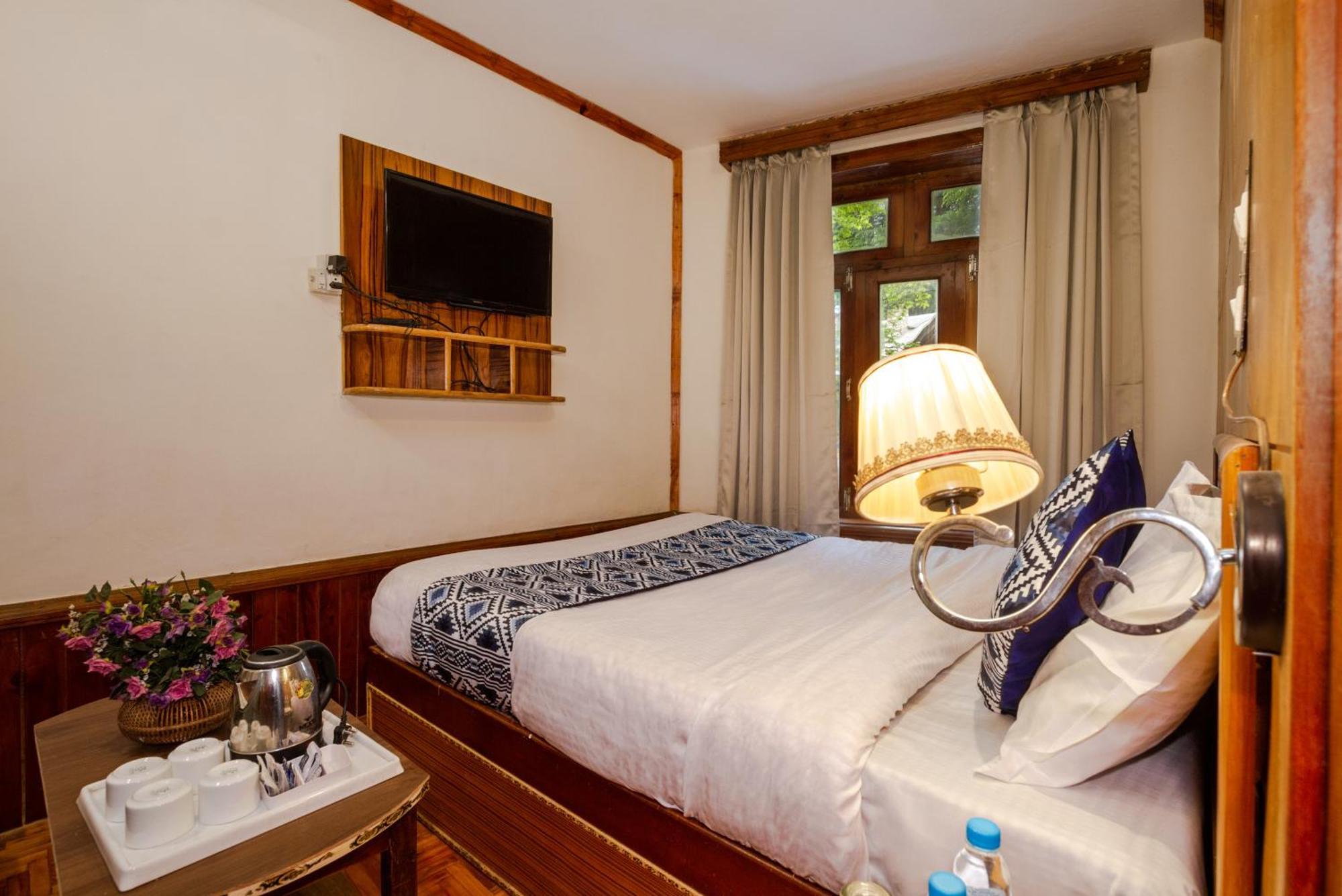 Holiday Home International -Vivaan Stays มะนาลี ภายนอก รูปภาพ